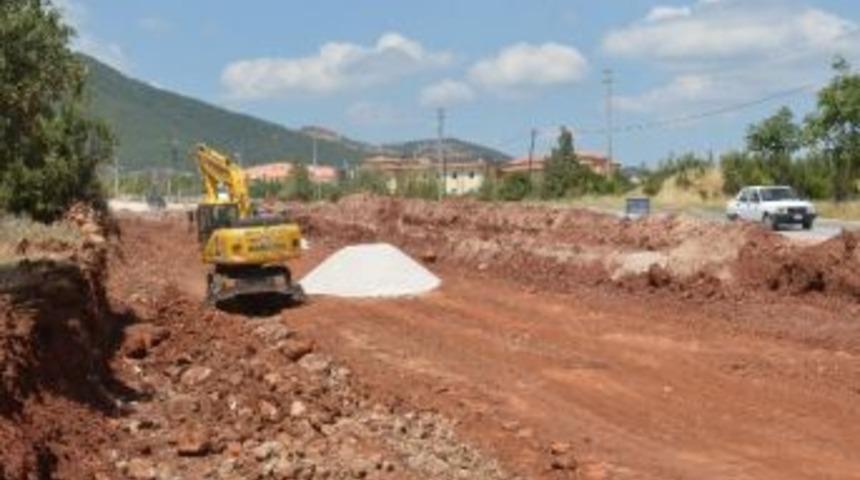Denizli Belediyesi Yolları Yeniliyor