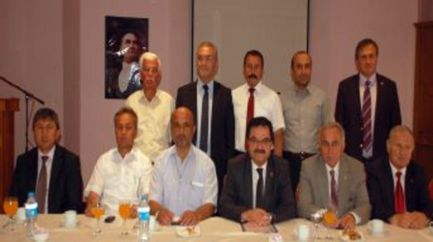 Alaaddin Yılmaz, Bolu'daki Il&ccedil;e Belediye Başkanlarını Ağırladı