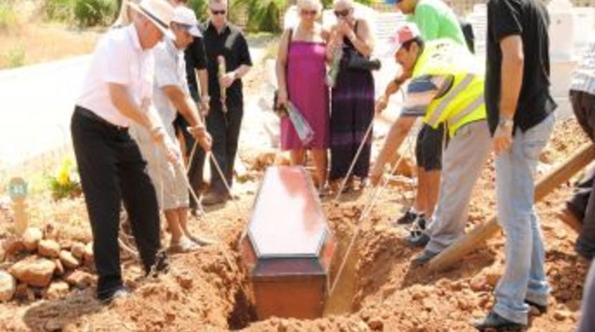 İngiliz M&uuml;hendis, Vasiyeti &Uuml;zerine Fethiye'de Toprağa Verildi
