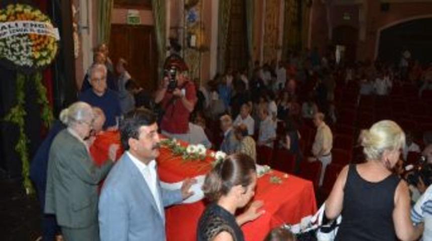 G&uuml;ng&ouml;r Dilmen'e Anlamlı T&ouml;ren