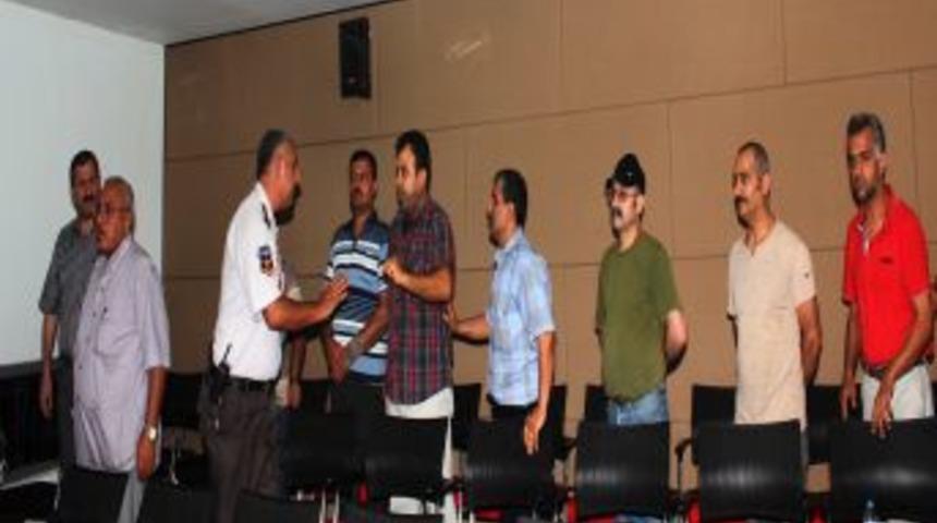 Kocavezir Esnafından Belediye Meclisinde &lsquo;pazarımızı Istiyoruz&rsquo; Eylemi