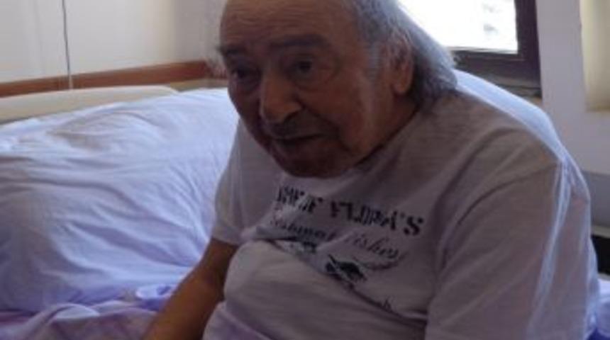 &Uuml;nl&uuml; Oyuncu Erol G&uuml;naydın Hastaneye Kaldırıldı