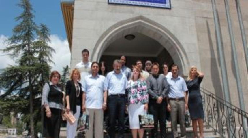 T&uuml;rk&ccedil;e Yaz Okuluna Katılan &Ouml;ğrenciler Ve &Ouml;ğretmenler, Nevşehir Belediyesi&rsquo;ni Ziyaret Etti