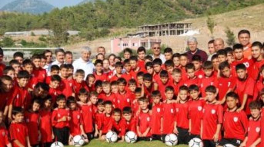 Kumluca&rsquo;da yaz spor okuluna yoğun ilgi