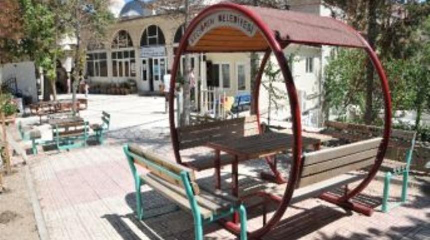 Ke&ccedil;i&ouml;ren'de İbadethanelere Bakım Ve Onarım