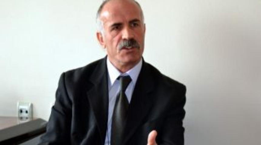 &ldquo;cemil &Ccedil;i&ccedil;ek M&uuml;ftl&uuml;ğe Soyundu&rdquo;