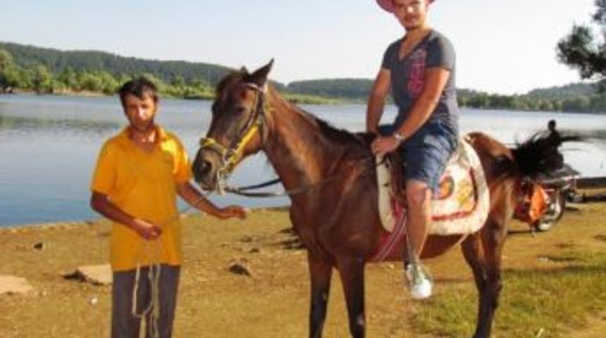 G&ouml;lc&uuml;k&rsquo;te Atla Gezinti Keyfi