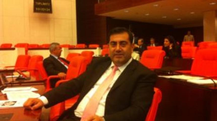 İzmirli Vekil Şehit Yasasını Şehit Amcasına Adadı