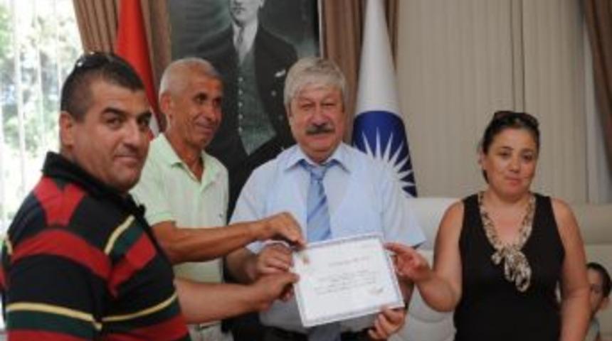 Engellilerden Akaydın&rsquo;a Teşekk&uuml;r Belgesi