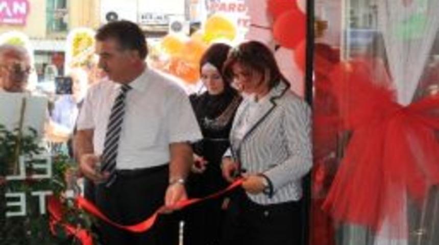Başarılı Kadın Girişimciden İkinci Tesett&uuml;r Mağazası