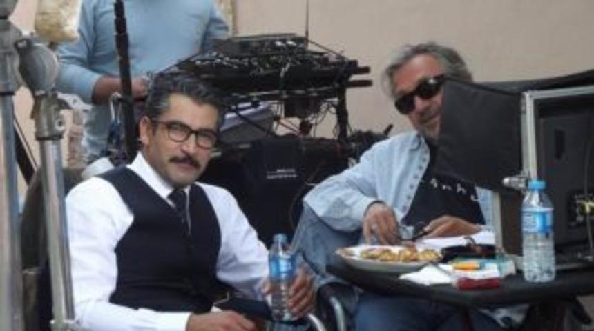 K&uuml;&ccedil;&uuml;kk&ouml;y Halkı, Kenan İmirzalıoğlu&rsquo;nun Son Filmi Uzun Hikayenin Vizyona Girmesini Bekliyor