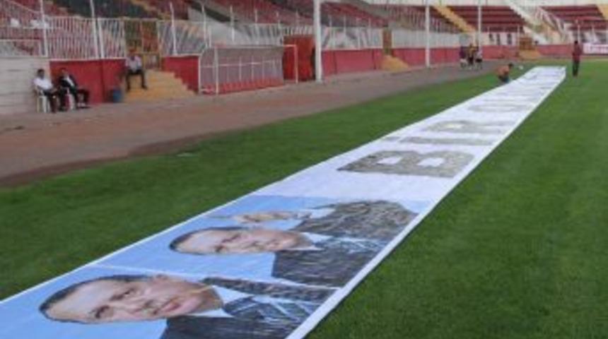 Van&rsquo;da Başbakan Erdoğan Heyecanı