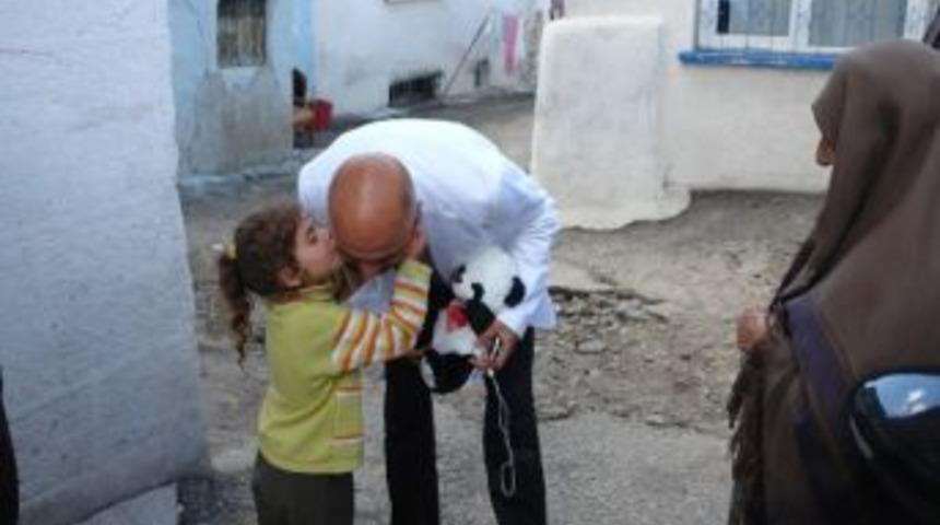 Başkan Ali Korkut&rsquo;a &Ccedil;ocuk İlgisi