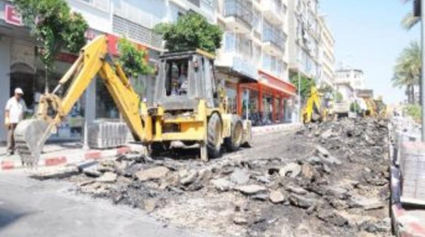 Geri D&ouml;n&uuml;ş&uuml;mle &Uuml;st Yapı &Ccedil;alışmaları S&uuml;r&uuml;yor