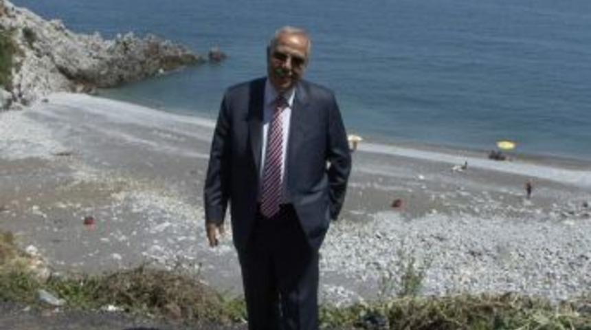 Başkan Akdemir, Kızlar Plajında İncelemelerde Bulundu