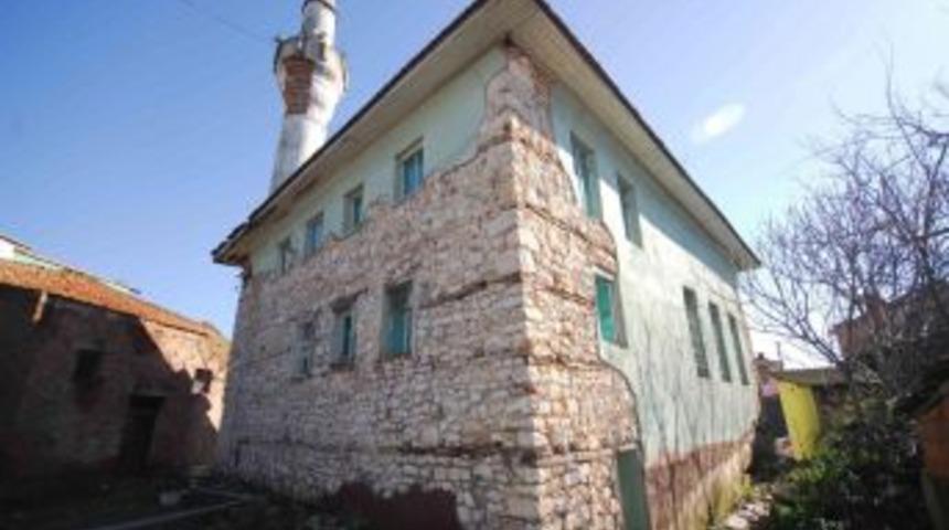 Marmara Depreminde Hasar G&ouml;ren Tarihi Cami Restore Edilecek