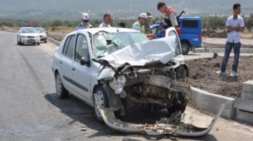 Soma'da Trafik Kazası: 1'i Ağır 3 Yaralı