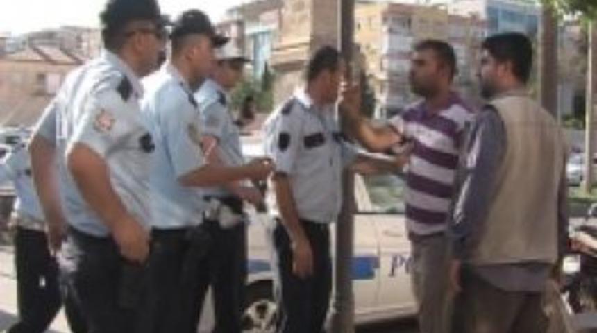 Motosikletini bağlatmamak i&ccedil;in