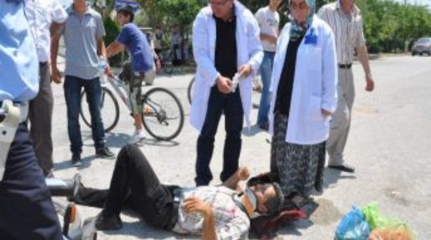 Kasksız Ve Ehliyetsiz S&uuml;r&uuml;c&uuml; Kazayı Ucuz Atlattı