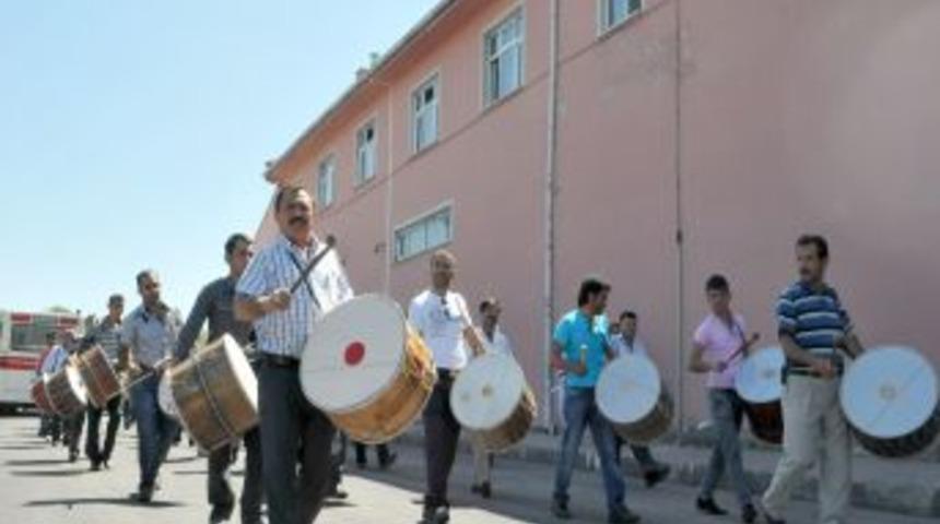 Ramazan Davulcularına Mehteran Şefinden Eğitim