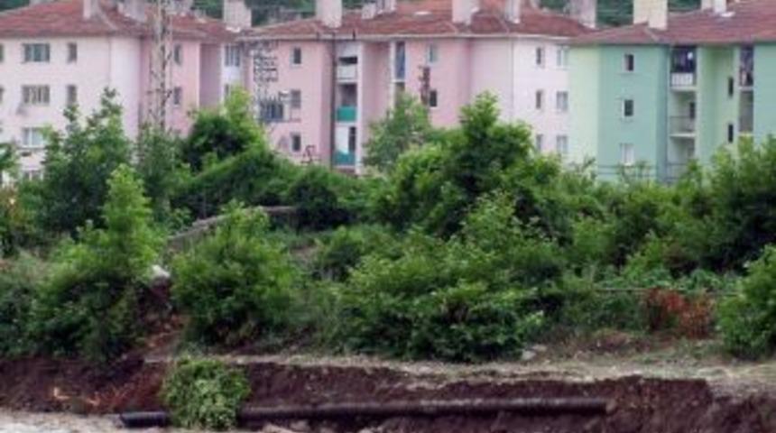 Ayancık Ve T&uuml;rkeli Il&ccedil;elerinde Selin Yaraları Sarılıyor