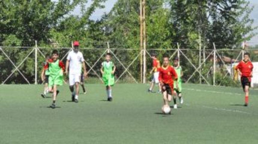 Malatyaspor Yaz Futbol Okulu &Ccedil;alışmalarını S&uuml;rd&uuml;r&uuml;yor