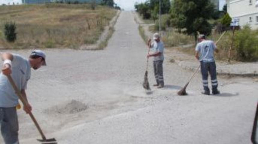 Adapazarı Belediyesi'nden Yenikent&rsquo;e Yaz Temizliği
