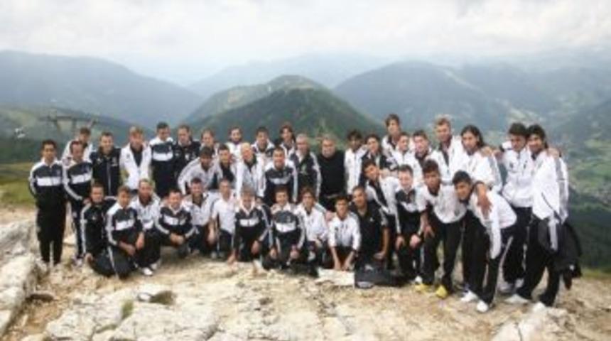 Beşiktaş&rsquo;ta Neşeli Gezi