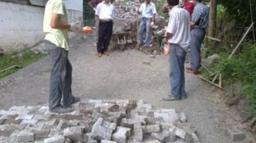G&ouml;lyaka&rsquo;da Ara Yollara Kilit Parke Taşı