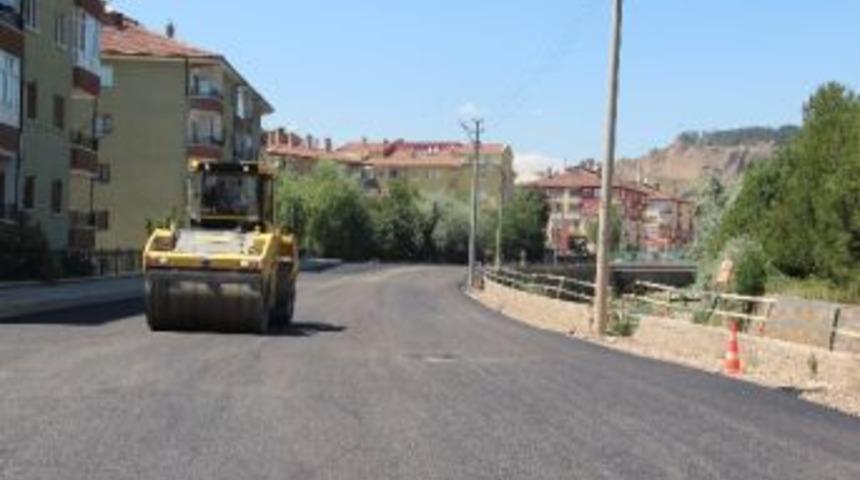 &Ccedil;ankırı Belediyesi&rsquo;nden 3 Bin 200 Ton Sıcak Asfalt