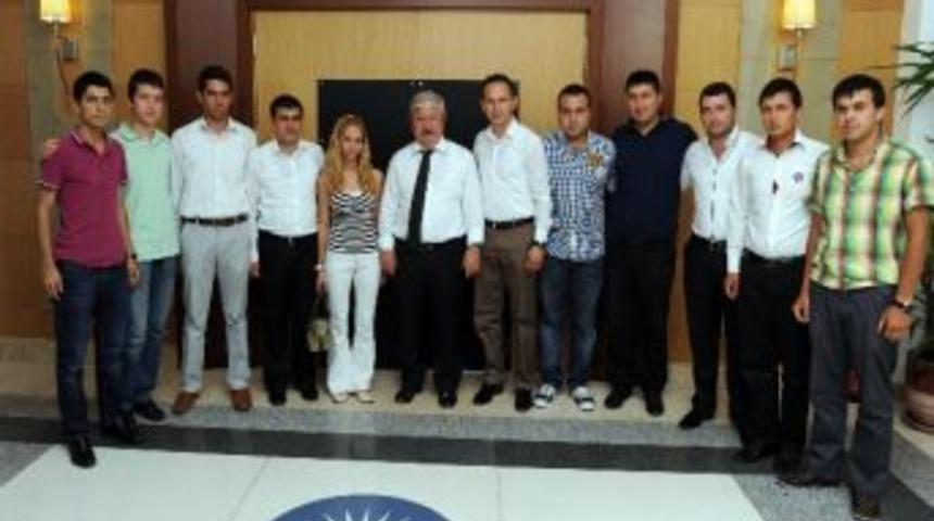 Gen&ccedil;lerden Başkan Akaydın&rsquo;a Ziyaret