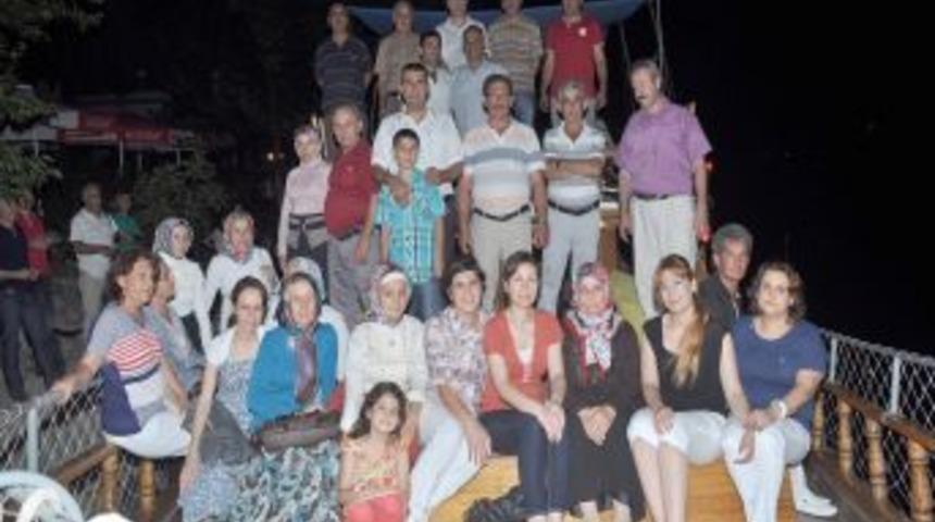 MHP'liler Haftalık Y&ouml;netim Kurulu Toplantısını Bot Turunda Yaptı