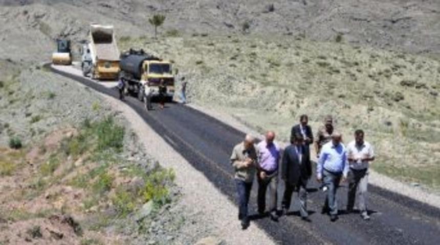 G&uuml;m&uuml;şhane&rsquo;de Asfalt &Ccedil;alışmaları