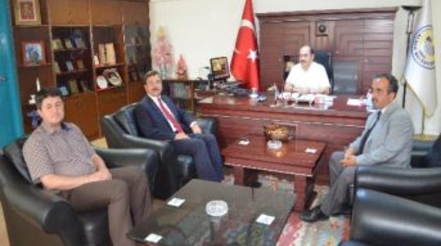 Y&uuml;r&uuml;yen&rsquo;den Alaca Belediye Başkanı Eyvaz&rsquo;a Veda Ziyareti