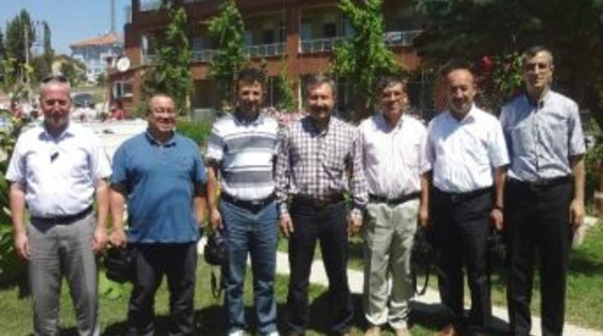 Eğitim-bir-sen Yetkilileri, Ak Parti'li İdris Bal'la Buluştu