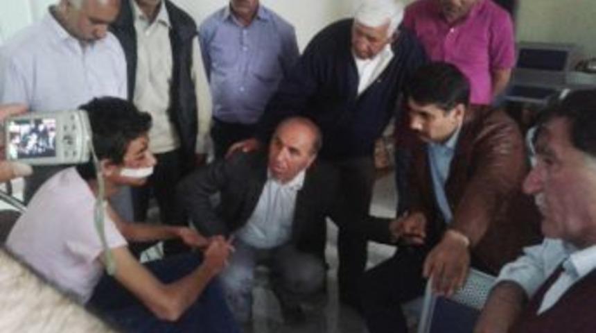 Ak Partili Vekil, Kazada Yaralanan Yolcuları Ziyaret Etti