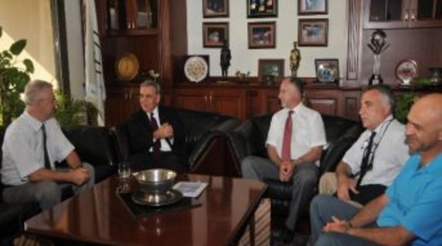 İzmir Tabip Odası'ndan Başkan Kocaoğlu&rsquo;na Ziyaret