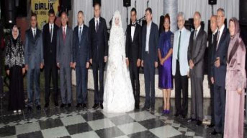 Can Ve Aslan Ailelerinin Mutlu G&uuml;n&uuml;