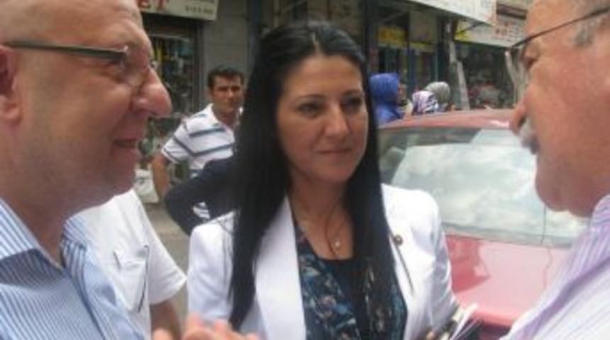 AK Parti'li Yemiş&ccedil;i: &Ccedil;orlu&rsquo;da Ilk Motosikleti Ben Kullandım
