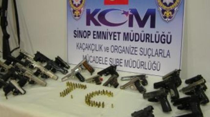 Sinop'ta Silah Ka&ccedil;ak&ccedil;ılığı Operasyonu