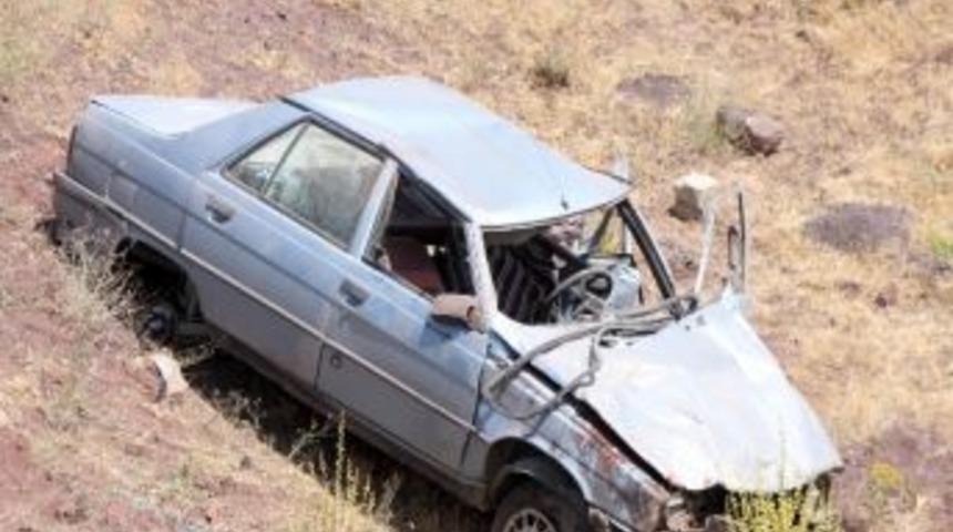 Ahlat&rsquo;ta Trafik Kazası: 2 Yaralı