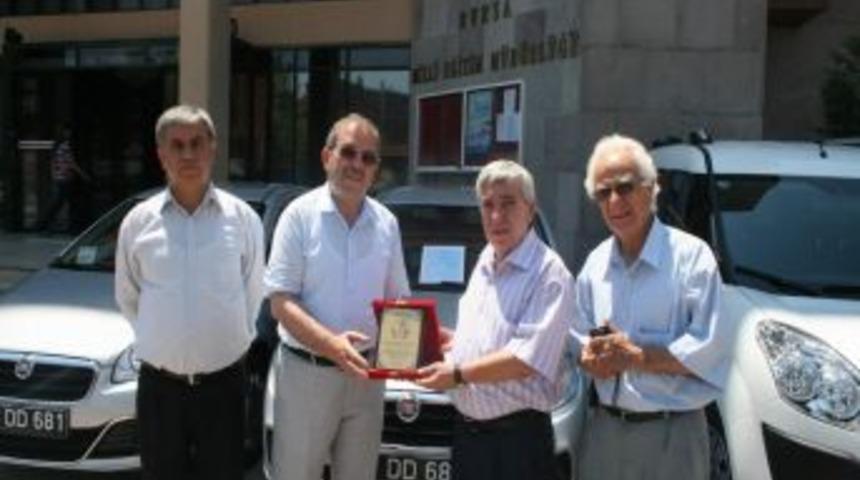 Eğitimcilerden Milli Eğitim'e 3 Ara&ccedil; Bağışı