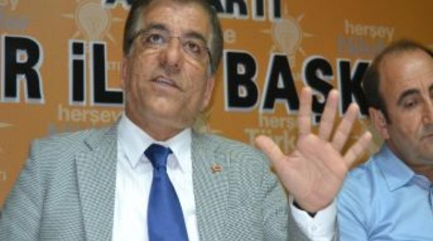 Ak Parti Bursa İl Başkanı Sedat Yal&ccedil;ın, Nil&uuml;fer İl&ccedil;e Teşkilatında Mahalle Başkanlarıyla Buluştu