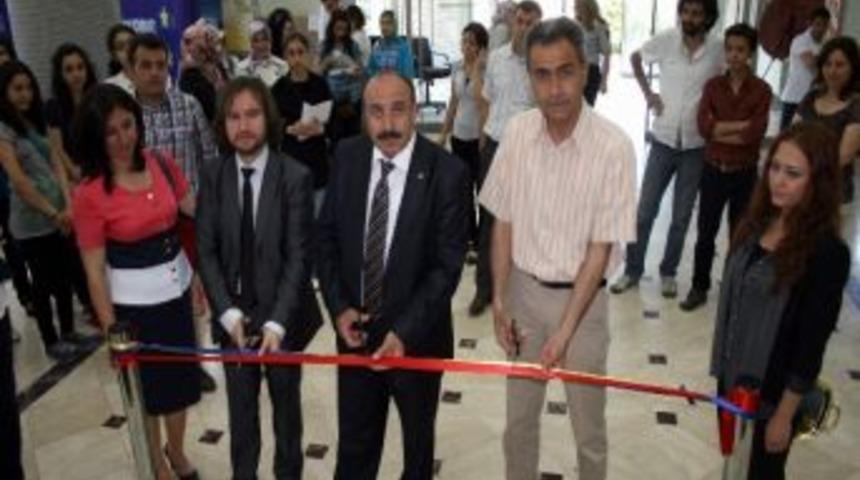 Portekizli Yazar Sergi A&ccedil;tı