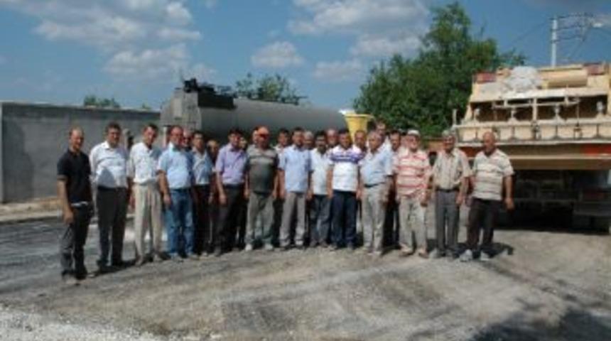 &Ccedil;i&ccedil;ek&ouml;z&uuml; K&ouml;y&uuml;n&uuml;n Asfalt Sevinci