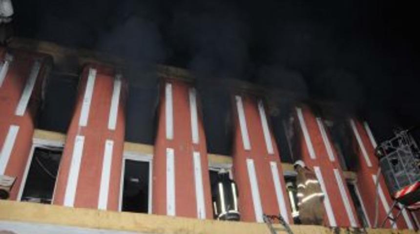 Mobilya Fabrikasında Yangın Paniği