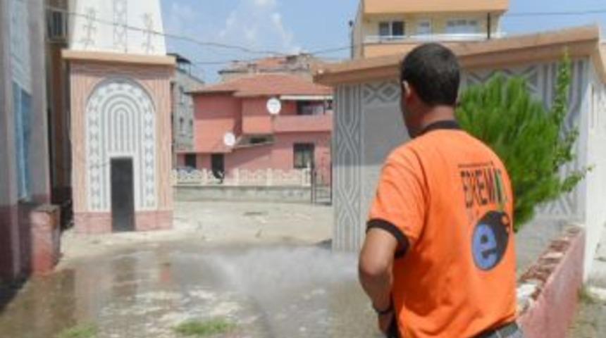 Edremit Belediyesi Camileri Temizledi