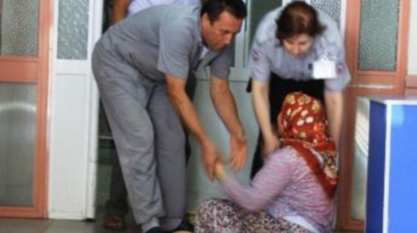 Çocuklar Motor Üstünde Analar Diken!