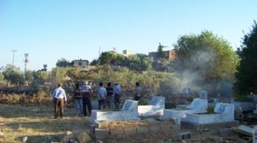 Mezarlıkta Yangın