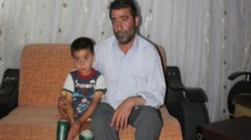 Minik İbrahim Hayırseverden Yardım Bekliyor